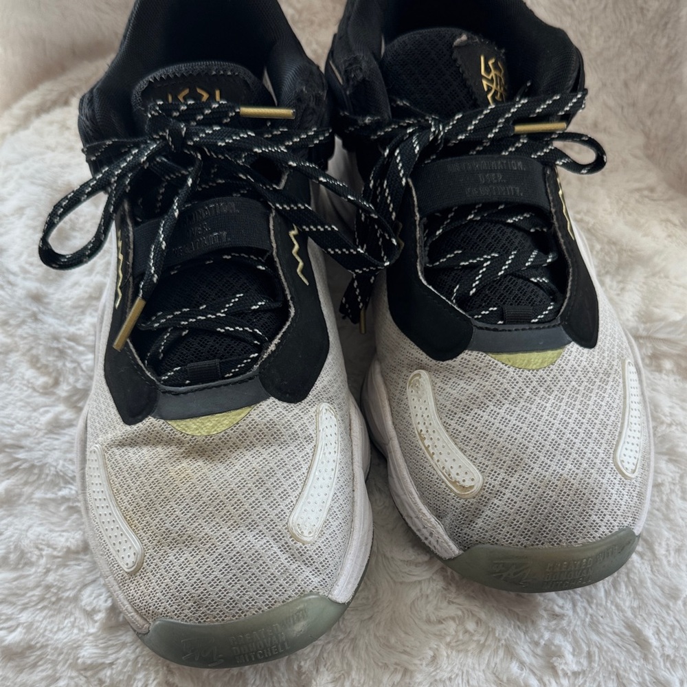 Adidas Lightstrike Basketball Sneakers